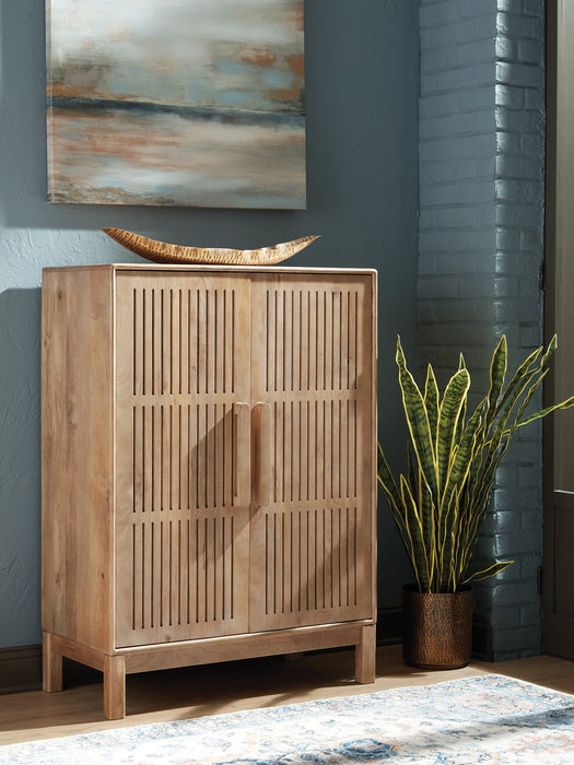 Pellamour Bar Cabinet - Abundant Home Collections