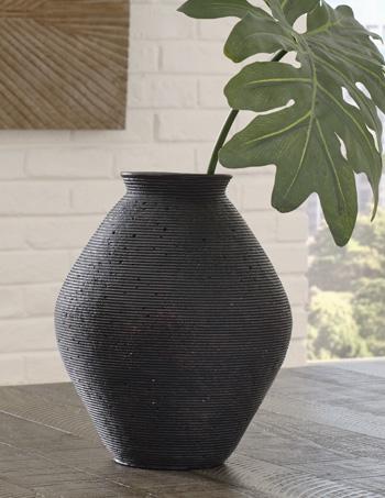 Hannela Vase - Abundant Home Collections