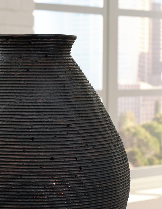 Hannela Vase - Abundant Home Collections