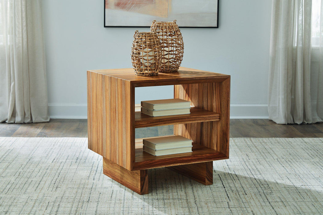 Dressonni End Table - Abundant Home Collections