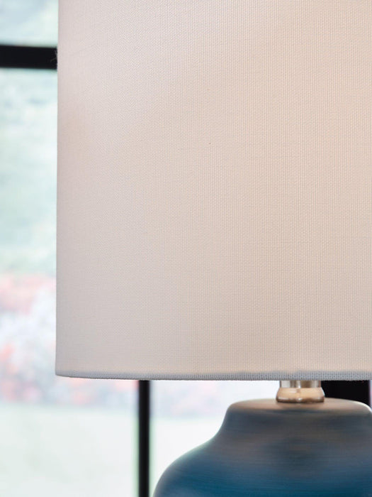 Gierburg Lamp Set - Abundant Home Collections