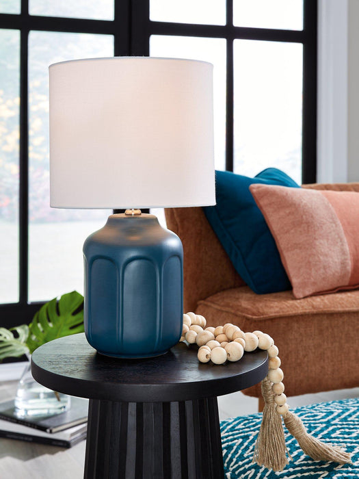 Gierburg Lamp Set - Abundant Home Collections