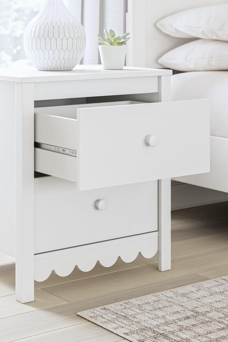 Hallityn Nightstand - Abundant Home Collections