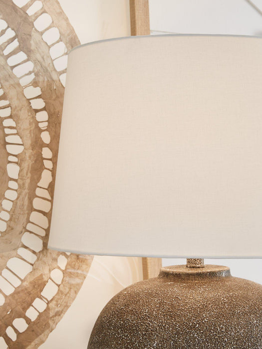 Neavesboro Lamp Set - Abundant Home Collections