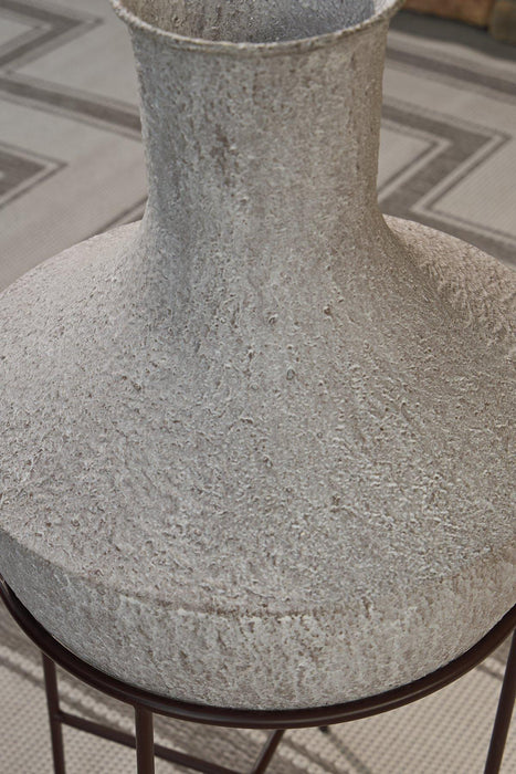 Estonbank Vase - Abundant Home Collections
