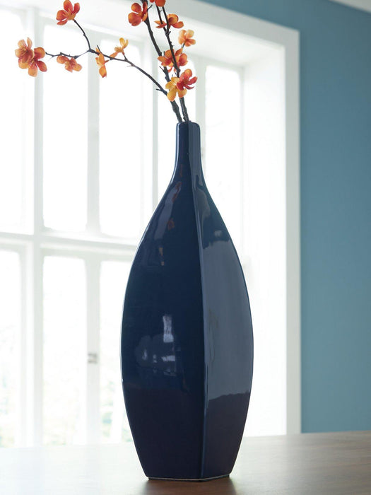 Abtinson Vase - Abundant Home Collections