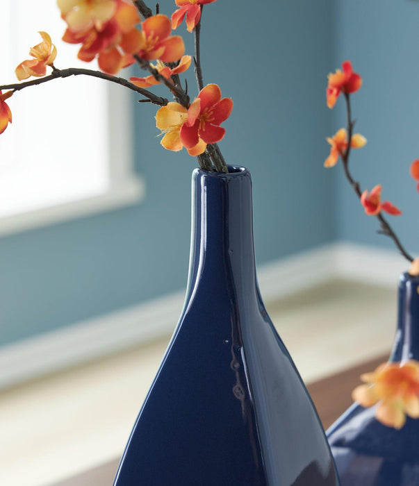 Abtinson Vase - Abundant Home Collections