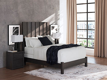 Fraluna Bed - Abundant Home Collections