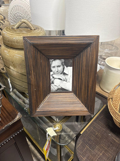 Wood picture frame