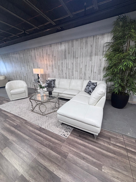 Natuzzi White Leather Sectional & Swivel Chair – Modern Italian Design!