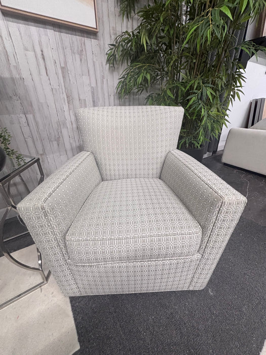 Stunning Pair of Ethan Allen Neutral Patterned Swivel Accent Chairs – Like New!