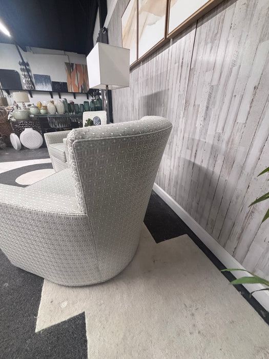 Stunning Pair of Ethan Allen Neutral Patterned Swivel Accent Chairs – Like New!