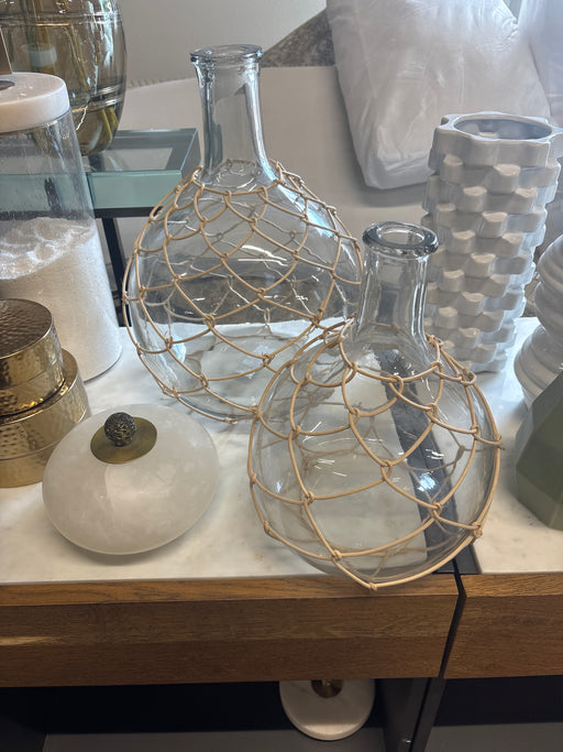 Wicker glass vase set