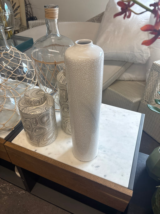 Gold and white leopard print pot