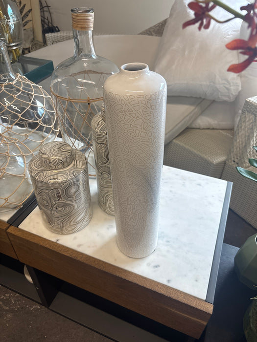 Gold and white leopard print pot