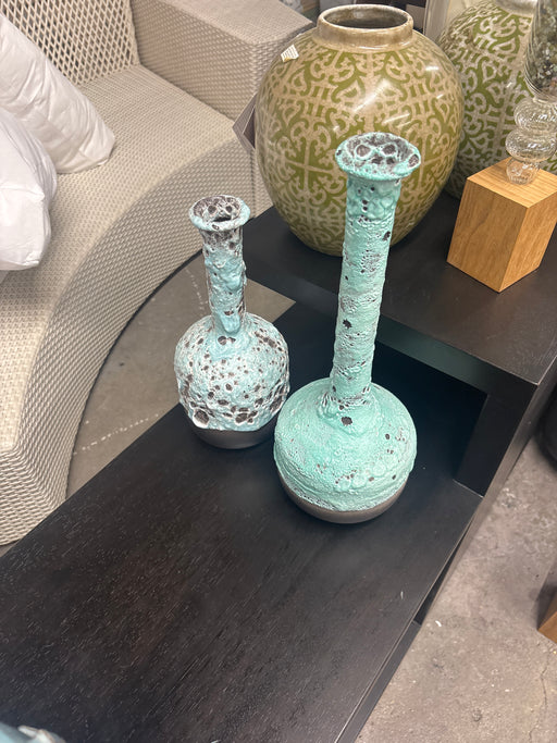 Skinny blue vase set