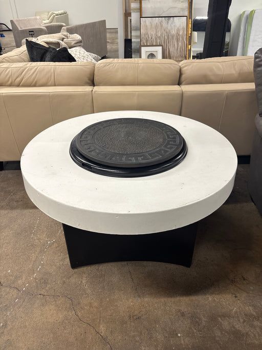 White/Black Fire Table