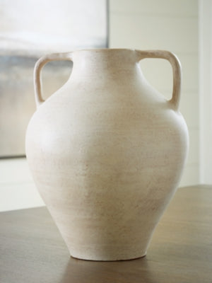 Justy Vase - Abundant Home Collections