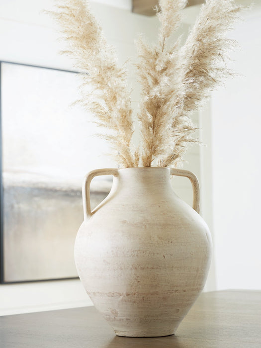 Justy Vase - Abundant Home Collections