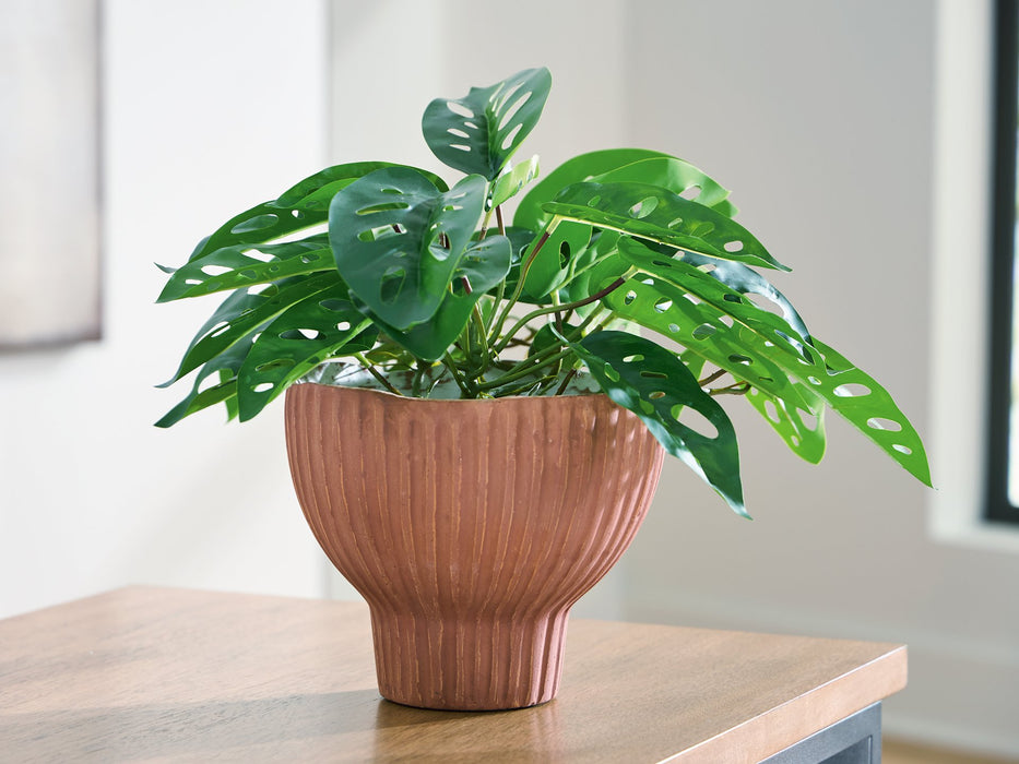 Orban Vase - Abundant Home Collections