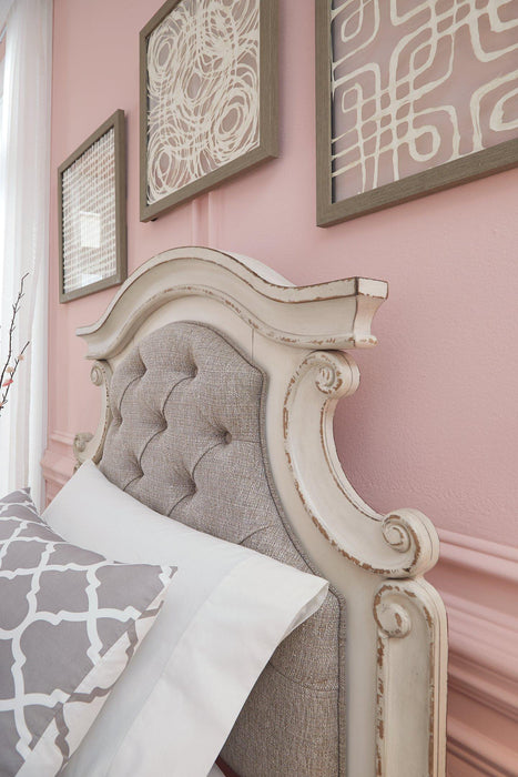 Realyn Upholstered Bed - Abundant Home Collections