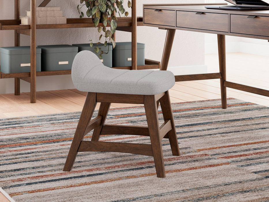 Lyncott Home Office Set - Abundant Home Collections