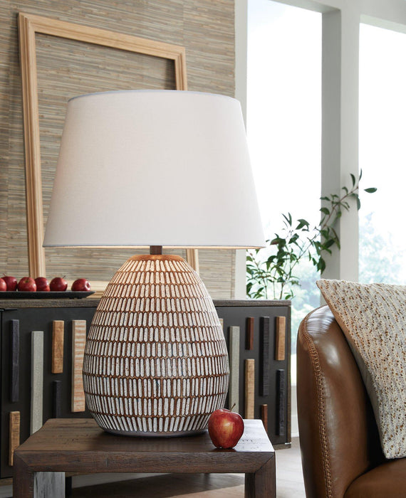 Darrich Lamp Set - Abundant Home Collections