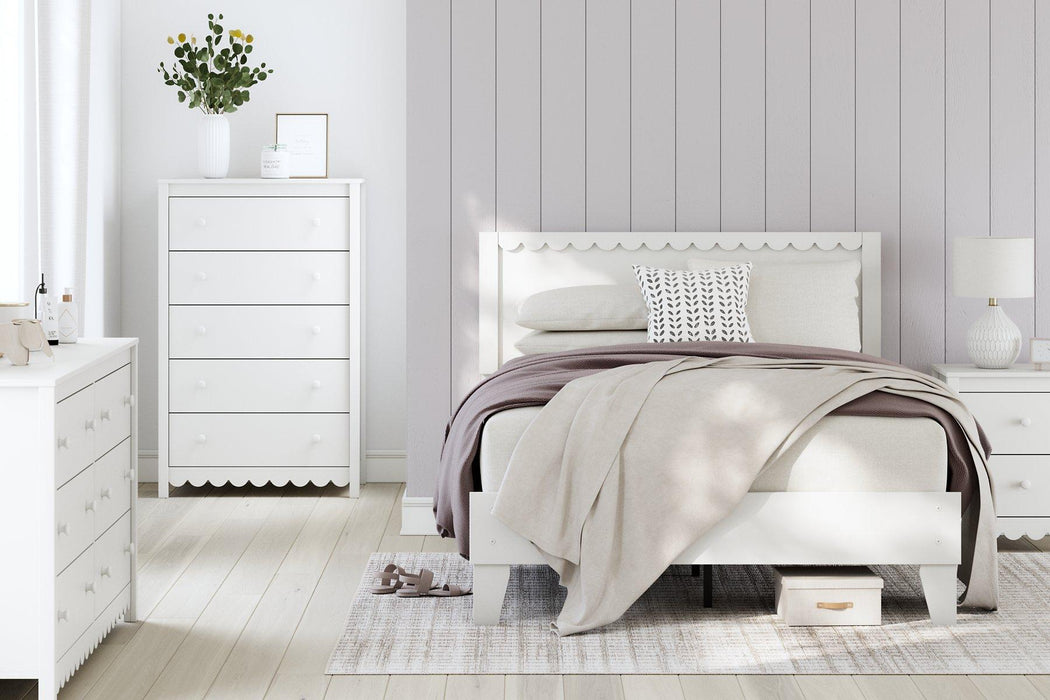 Hallityn Chest of Drawers - Abundant Home Collections