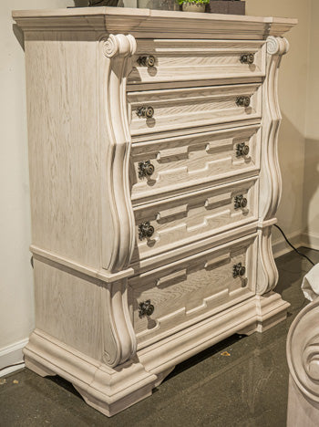 Bruchandi Chest of Drawers - Abundant Home Collections
